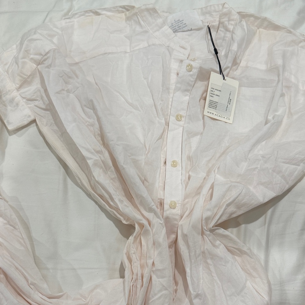 Acacia nwt  Pink Button-Up dress wynn p small stain on shoulders